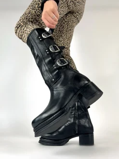 AS98