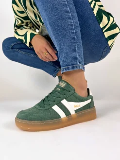 Gola