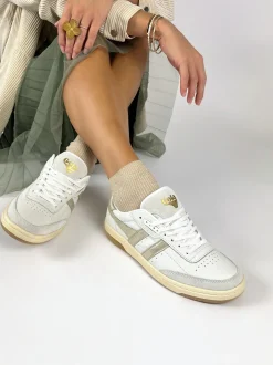 Gola
